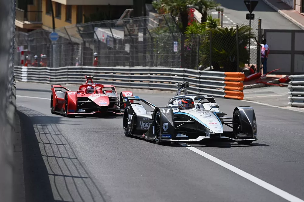 Nyck de Vries, Mercedes-Benz EQ, EQ Silver Arrow 02, Jake Dennis, Andretti Motorsport, BMW iFE.21