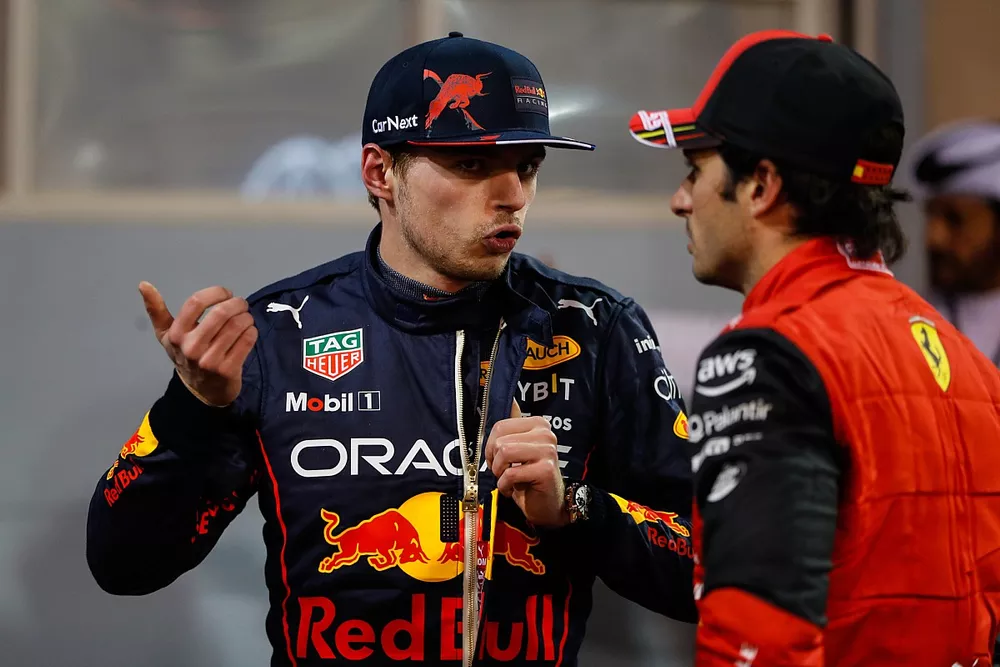 Max Verstappen, Red Bull Racing, Carlos Sainz Jr., Ferrari