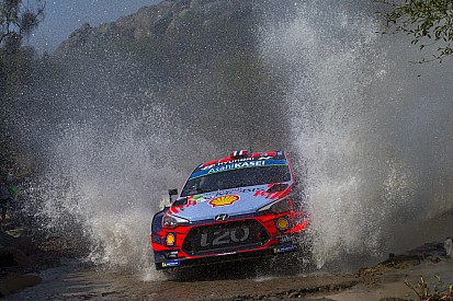 Mikkelsen manda en la mañana del viernes del Rally México