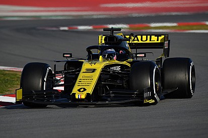 Ricciardo ondanks merkwaardig 'vleugelincident' tevreden over Renault