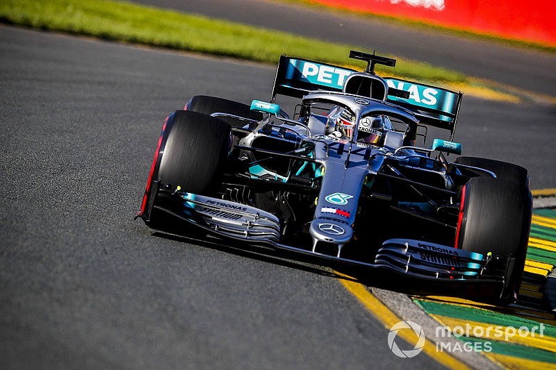 GP Australia: Hamilton all'ottava pole, delude la Ferrari con Vettel staccato