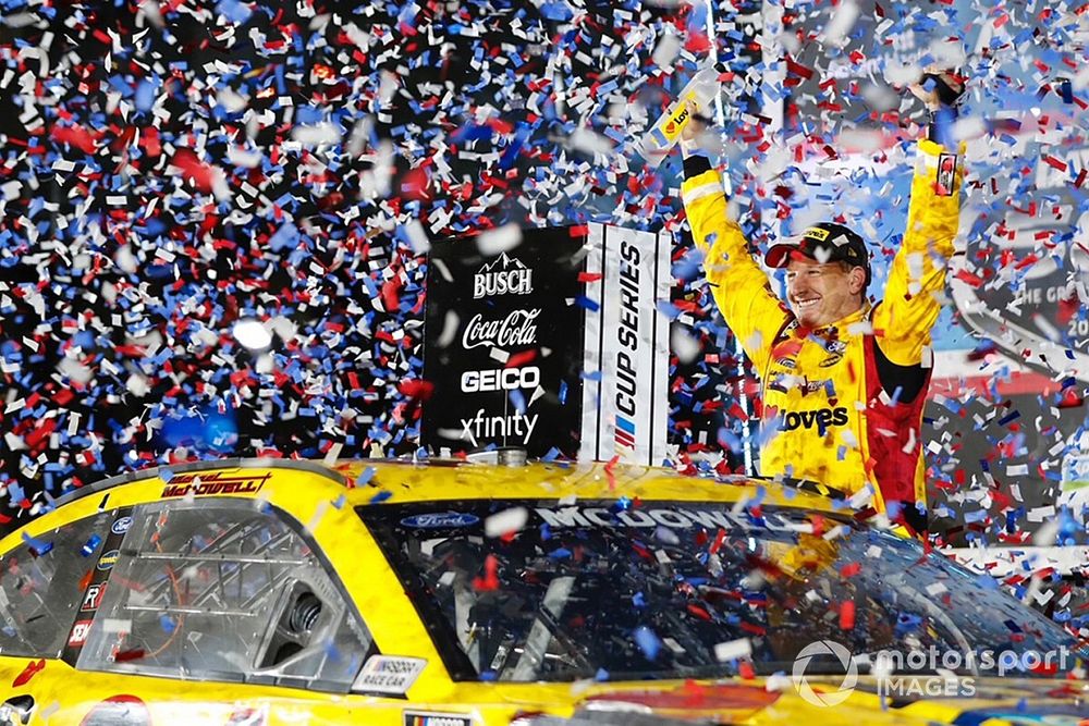 Race winner Michael McDowell, Front Row Motorsports, Ford Mustang Love's Travel Stops