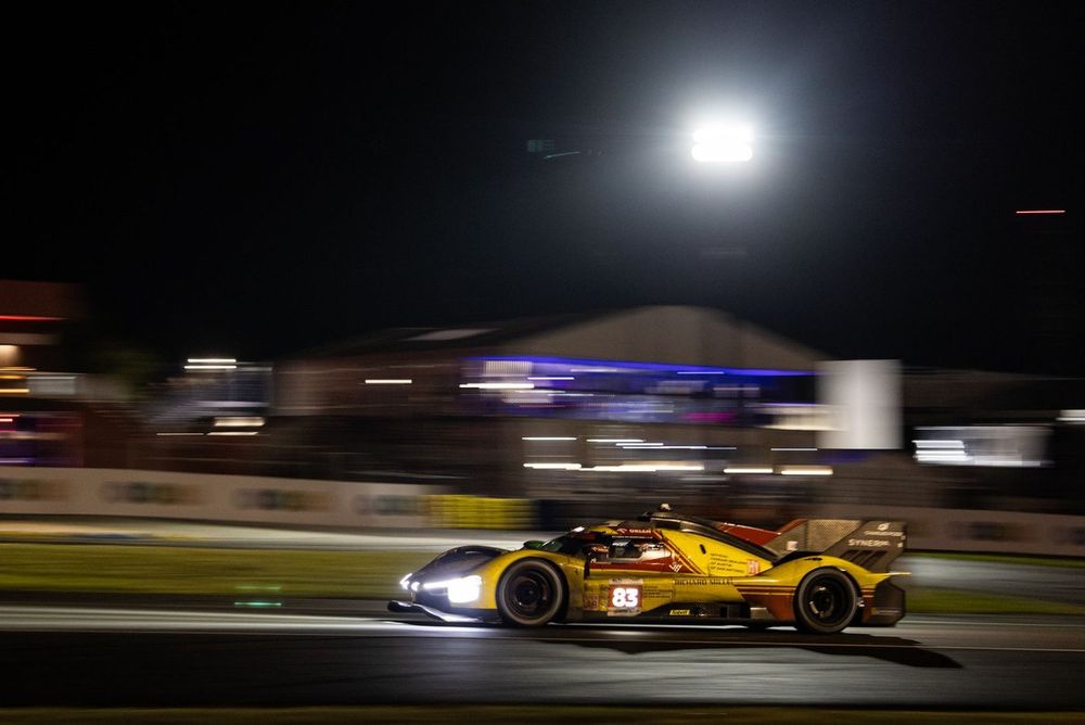 #83 AF Corse Ferrari 499P: Robert Kubica, Robert Shwartzman, Yifei Ye