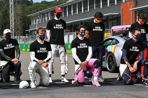 Pilotos de F1 serán libres de arrodillarse en las parrillas 2021