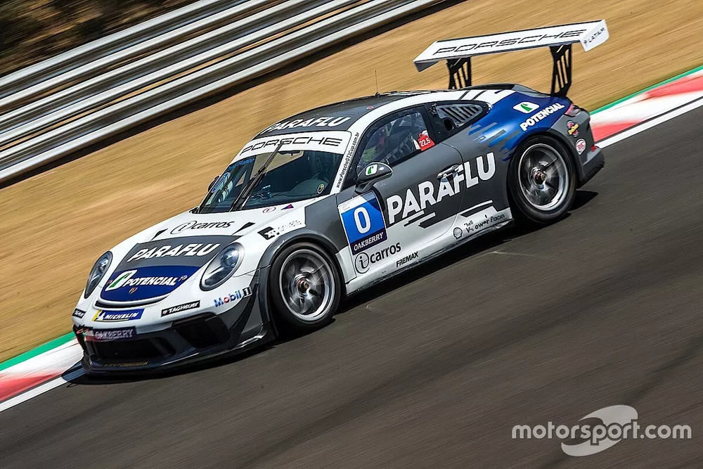 Porsche de Cac&aacute; Bueno e Marcelo Franco