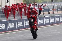 Recital de Miller bajo el agua en Le Mans