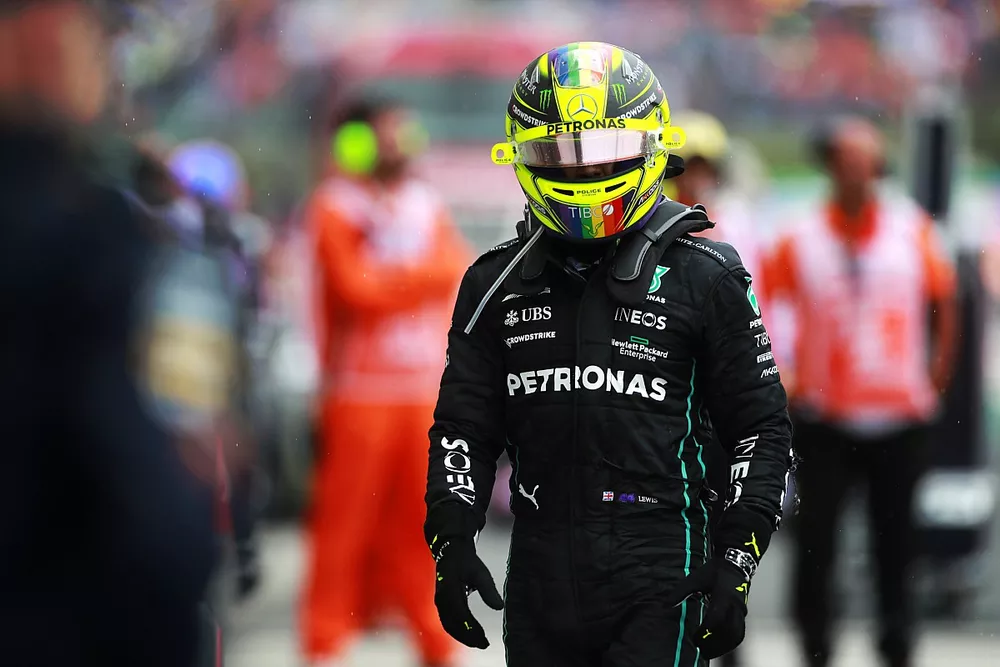 Lewis Hamilton, Mercedes-AMG, 2nd position, in Parc Ferme