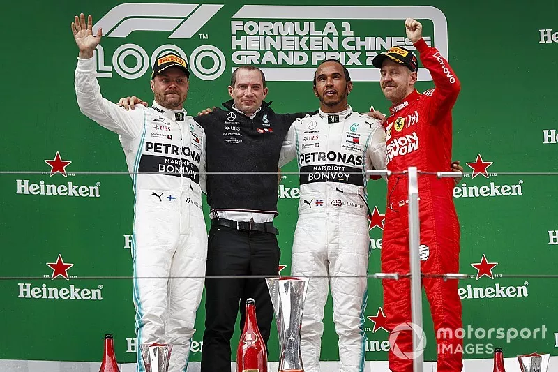 Podium: winnaar Lewis Hamilton, Mercedes AMG F1, tweede Valtteri Bottas, Mercedes AMG F1 en derde Sebastian Vettel, Ferrari 