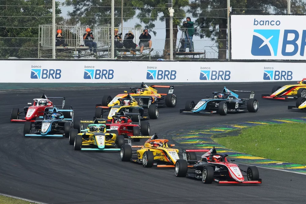 F4 BRASIL INTERLAGOS 1 CARROS
