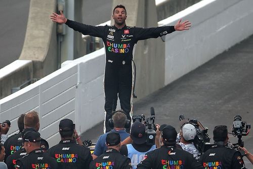 NASCAR Indian&aacute;polis: Wallace vence a Larson y gana la Brickyard 400