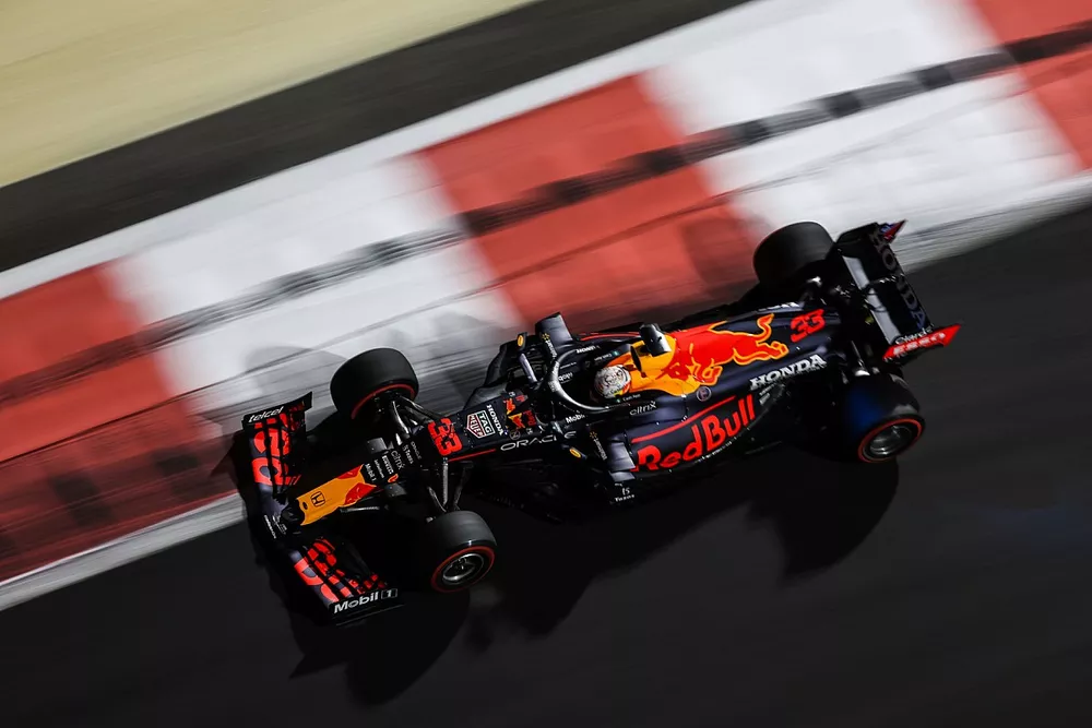Max Verstappen, Red Bull Racing RB16B