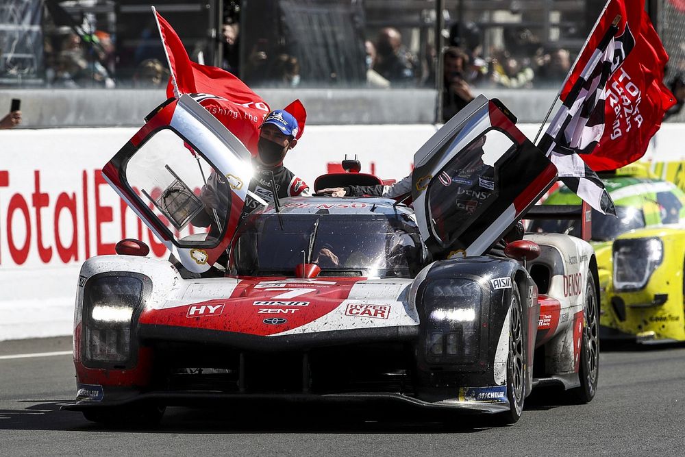 #7 Toyota Gazoo Racing Toyota GR010 - Hybrid Hypercar, Mike Conway, Kamui Kobayashi, Jose Maria Lopez 