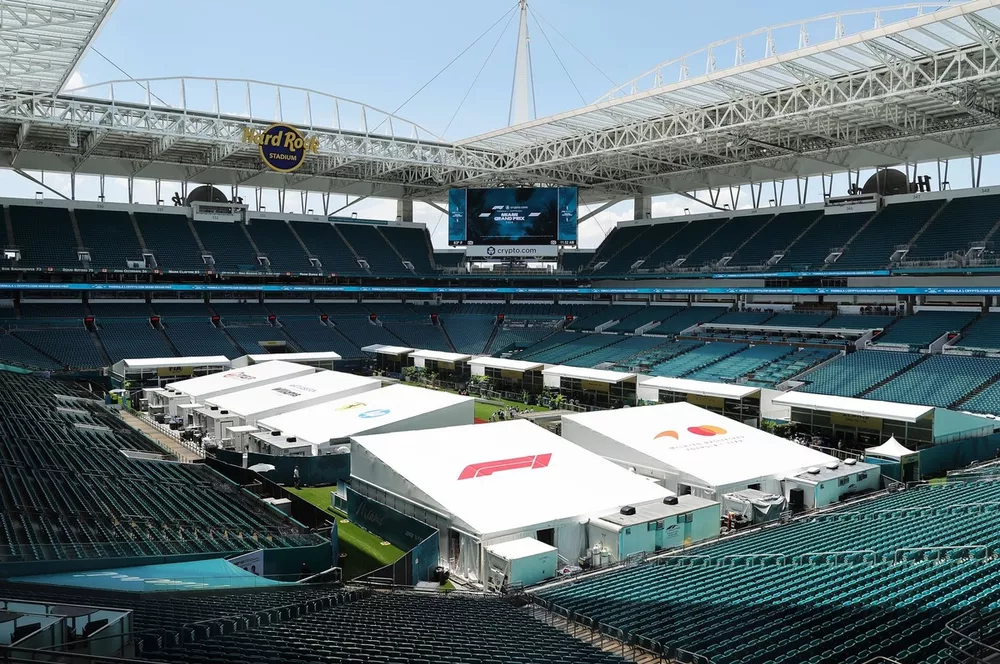 Vista general del paddock en Miami dentro del Hard Rock Stadium