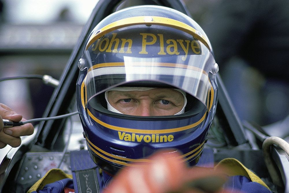 Memories of Ronnie Peterson : ロニー・ピーターソン スウェーデン人F1ドライバー、ロニー・ピーターソンの墓石が破壊