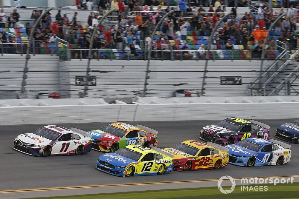Denny Hamlin, Joe Gibbs Racing, Toyota Camry FedEx Express Ryan Blaney, Team Penske, Ford Mustang Menards / Peak Joey Logano, Team Penske, Ford Mustang Shell Pennzoil Kyle Busch, Joe Gibbs Racing, Toyota Camry M&M's Ricky Stenhouse Jr., JTG Daugherty Racing, Chevrolet Camaro Kroger       