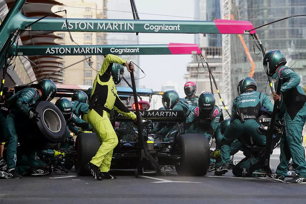 Sebastian Vettel, Aston Martin AMR21, in the pits