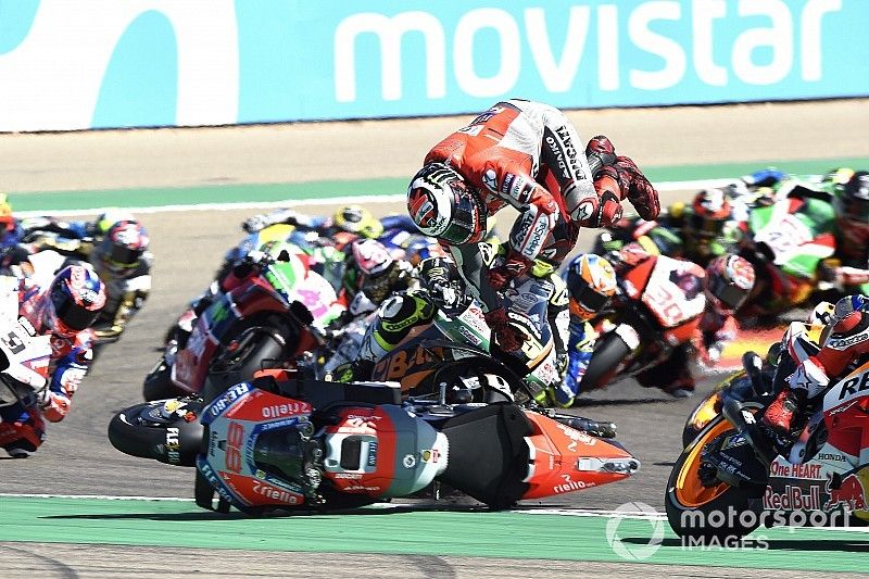 Jorge Lorenzo, Ducati Team crash at the start