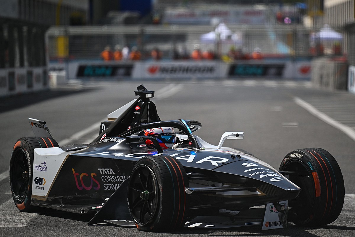 動画＆連続写真】エバンスvsキャシディ、マシンが宙を舞う大