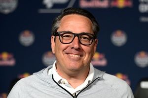 MotoGP anuncia la marcha de su responsable comercial, Dan Rossomondo