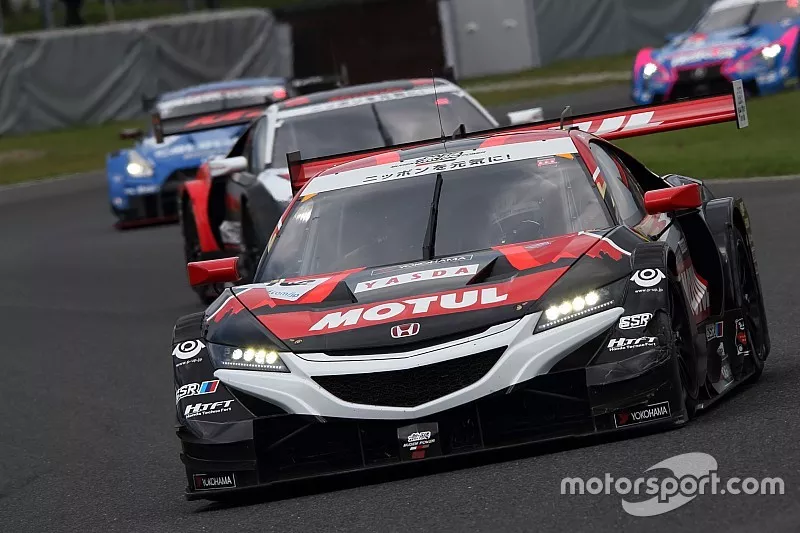 #16 MOTUL MUGEN NSX-GT