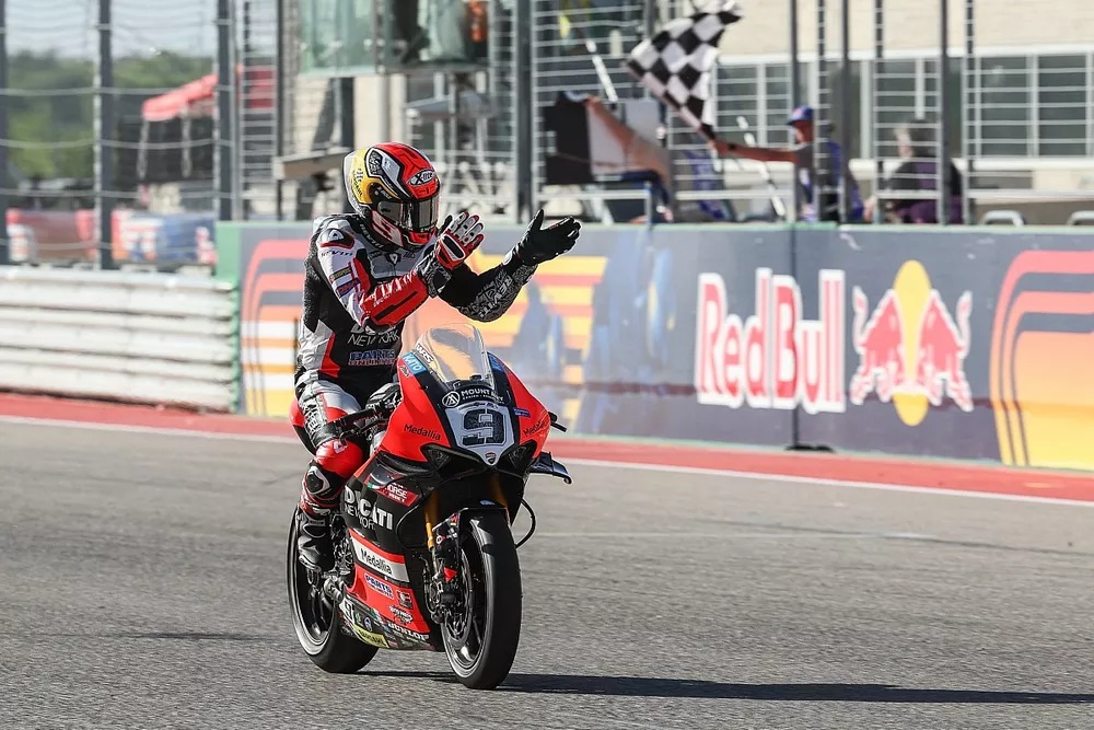 Race winner Danilo Petrucci, Warhorse HSBK Racing Ducati NYC