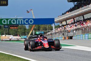 F2 Hungr&iacute;a: Maini hereda la victoria tras la descalificaci&oacute;n de Verschoor