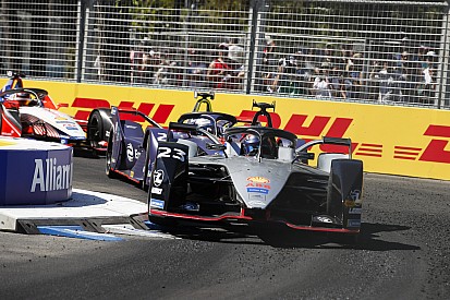Buemi culpa a un problema de software de su decisivo accidente en Santiago