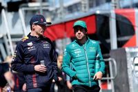 Alonso cree que "hay cero" opciones de que Verstappen salga de Red Bull