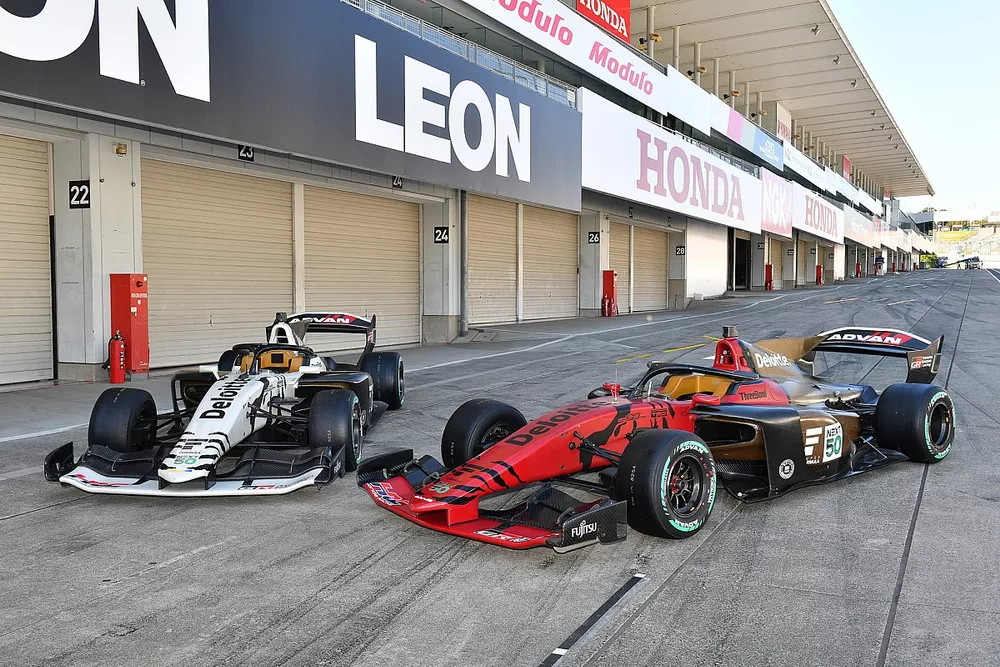 SF19開発車両『赤寅』『白寅』