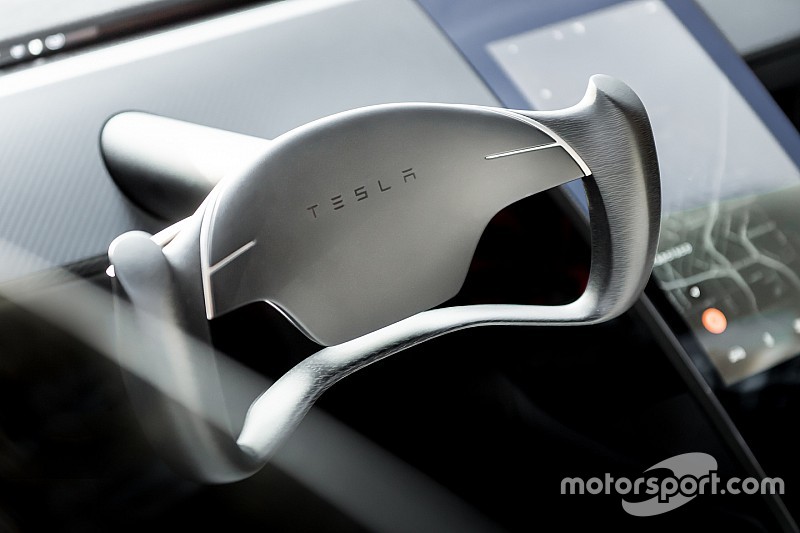 В Tesla вирішили підняти ціни на електромобілі