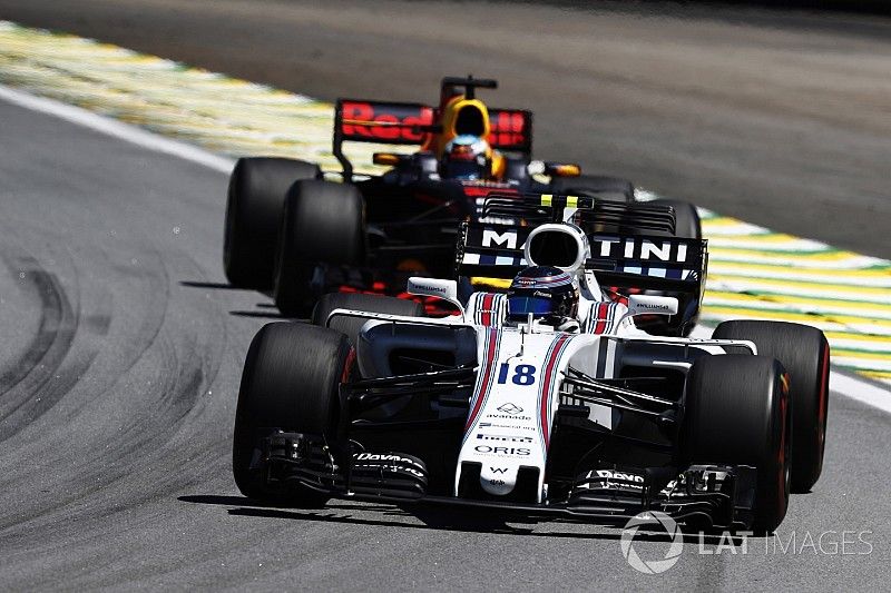 Lance Stroll, Williams FW40, Daniel Ricciardo, Red Bull Racing RB13