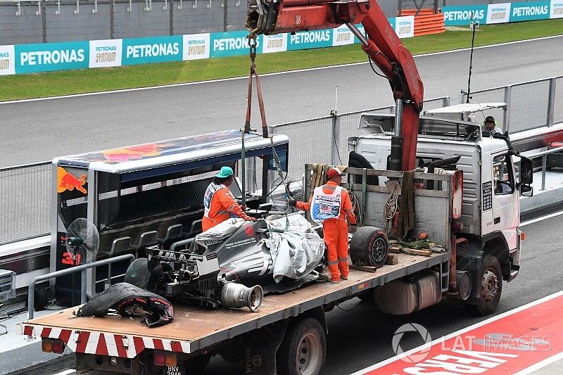 La voiture endommagée de Romain Grosjean, Haas F1 Team VF-17