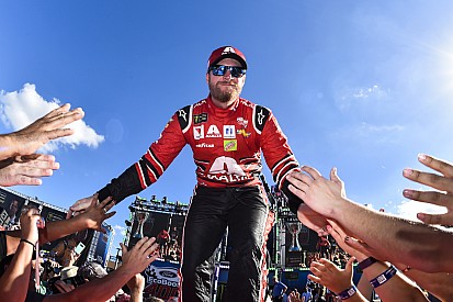Dale Jr. correrá etapa de Darlington pela Xfinity Series