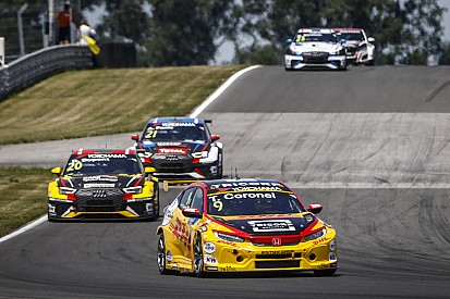 Uitslagen WTCR-races Slowakije blijven nog lang onder voorbehoud