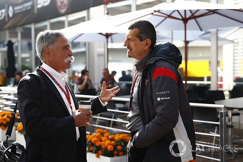 Chase Carey, Formula Uno, con Guenther Steiner, Haas F1 Team