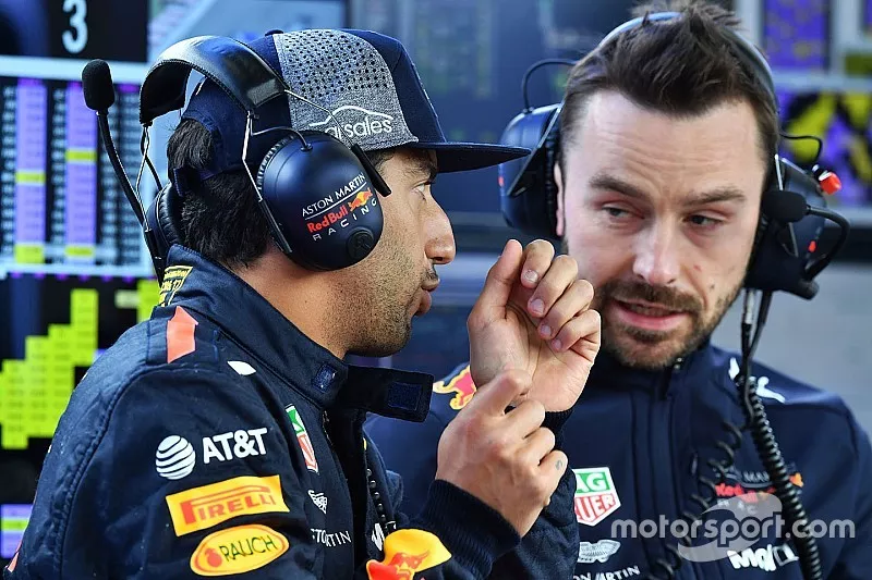 Daniel Ricciardo, Red Bull Racing en Simon Rennie, Red Bull Racing Race Engineer