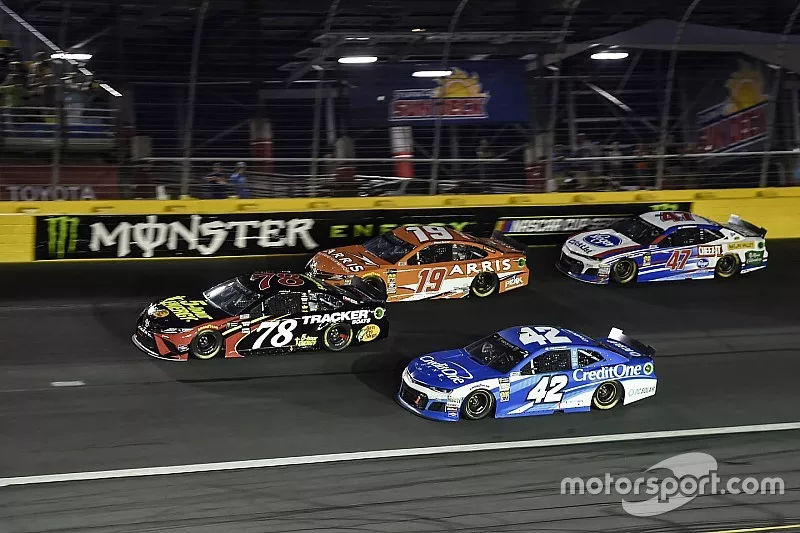 Martin Truex Jr., Furniture Row Racing, Toyota Camry 5-hour ENERGY/Bass Pro Shops, Daniel Suarez, Joe Gibbs Racing, Toyota Camry ARRIS, Kyle Larson, Chip Ganassi Racing, Chevrolet Camaro Credit One Bank, A.J. Allmendinger, JTG Daugherty Racing, Chevrolet Camaro Kroger ClickList