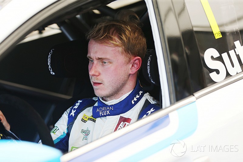 Croft BTCC: Sutton leads Subaru 1-2 in qualifying