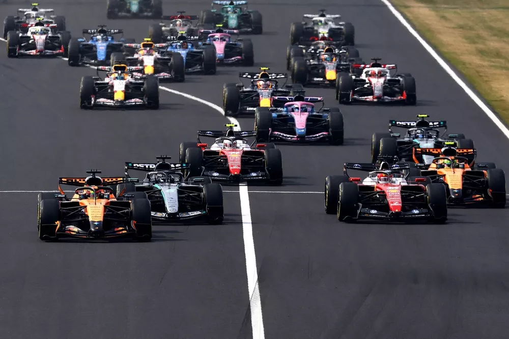 Charles Leclerc, Ferrari, Oscar Piastri, McLaren, George Russell, Mercedes