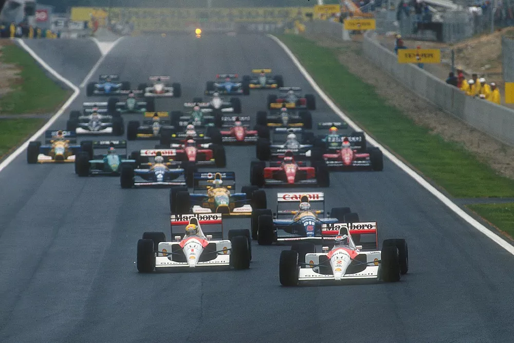 Gerhard Berger, McLaren MP4/6 Honda leads Ayrton Senna, McLaren MP4/6 Honda, Nigel Mansell, Williams FW14 Renault, Michael Schumacher, Benetton B191 Ford, Riccardo Patrese Williams FW14 Renault, Jean Alesi, Ferrari 643 at the start