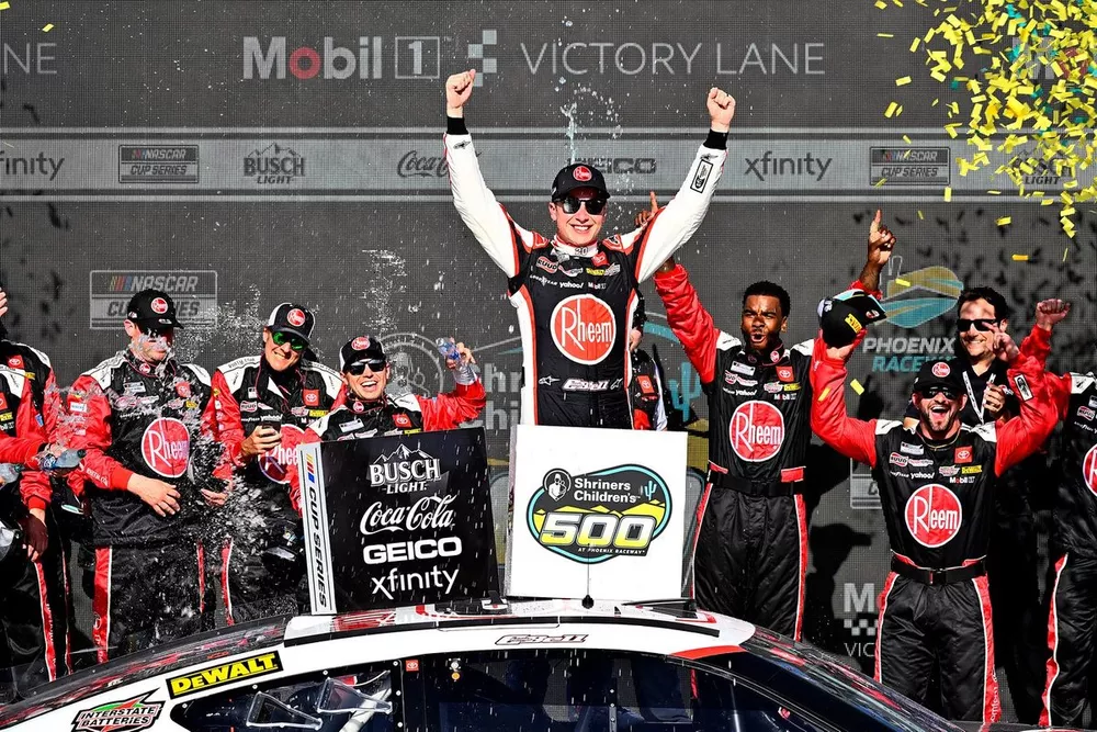 Race winner Christopher Bell, Joe Gibbs Racing, Toyota Camry