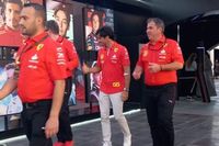 F1: Sainz visita circuito de Jeddah um dia depois de cirurgia