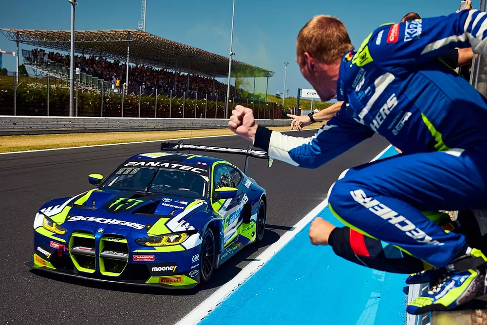 #46 Team WRT, BMW M4 GT3: Valentino Rossi, Maxime Martin