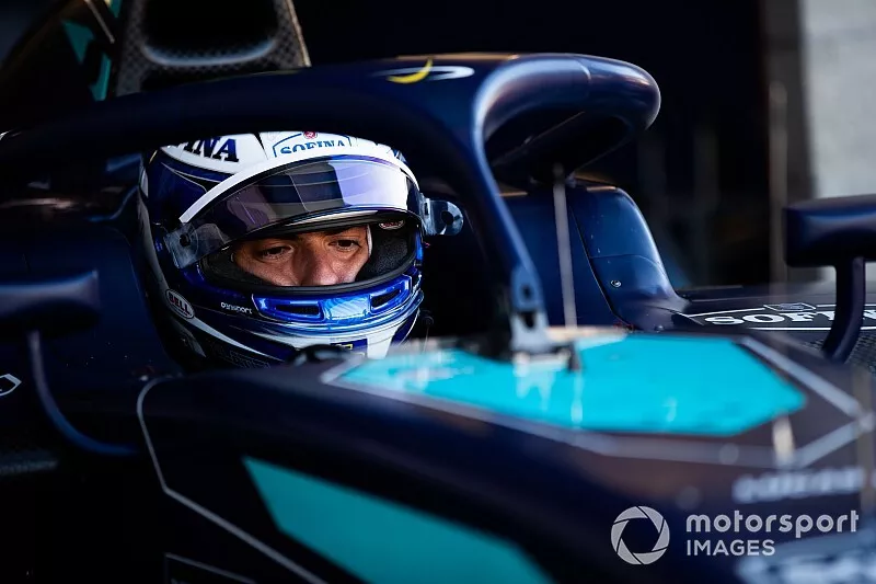  Nicholas Latifi, Dams