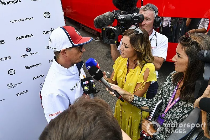 Kimi Raikkonen, Alfa Romeo Racing, talks to Margot Laffite and Natalie Pinkham 