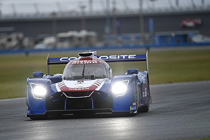 Nissan toma el relevo en el tercer libre y Alonso no rueda