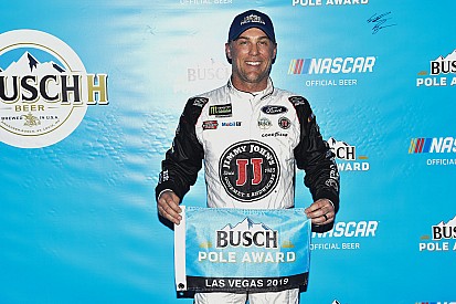 Kevin Harvick wins pole at Las Vegas in wild final round