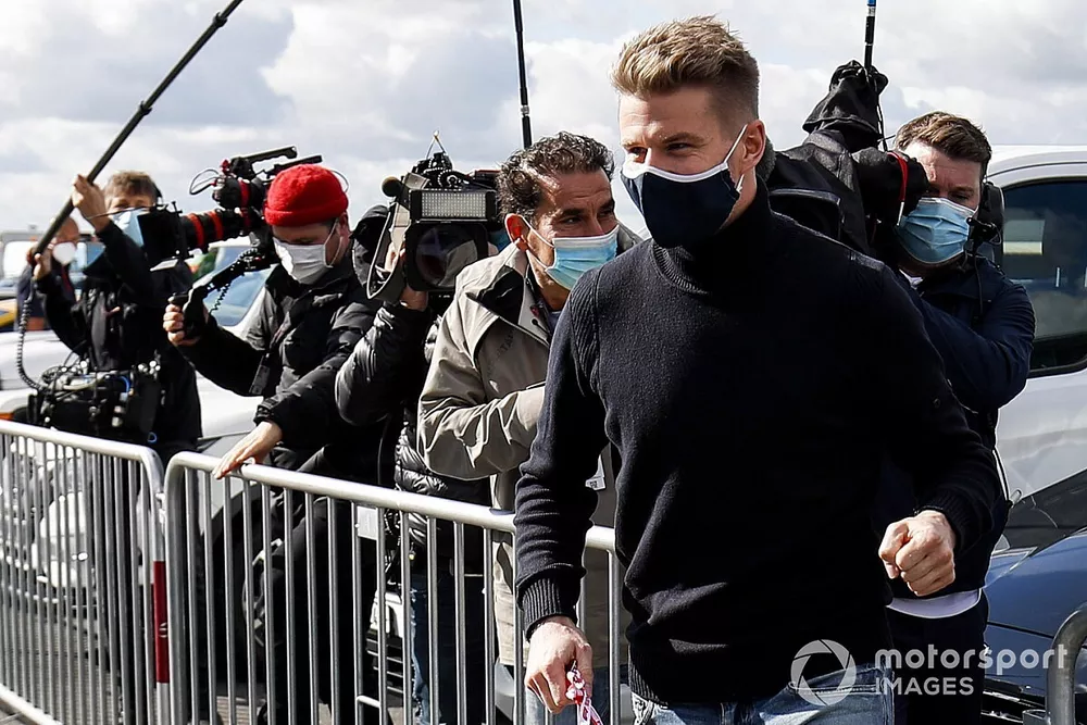 Nico Hulkenberg, Racing Point, arrive au circuit
