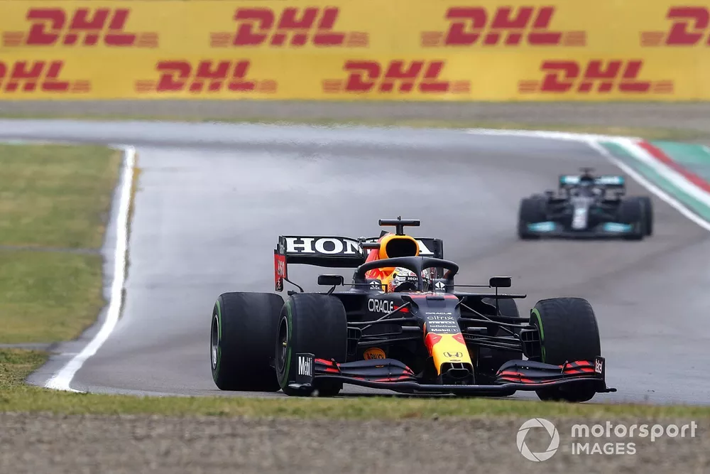 Max Verstappen, Red Bull Racing RB16B, Lewis Hamilton, Mercedes W12