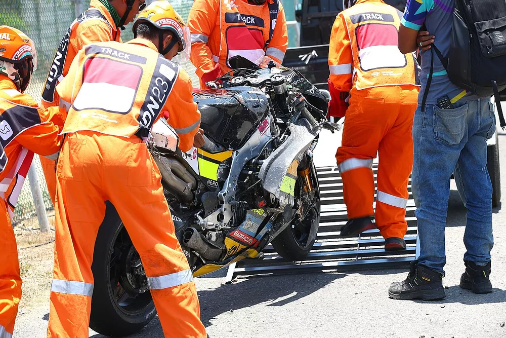 Marco Bezzecchi, VR46 Racing Team crash